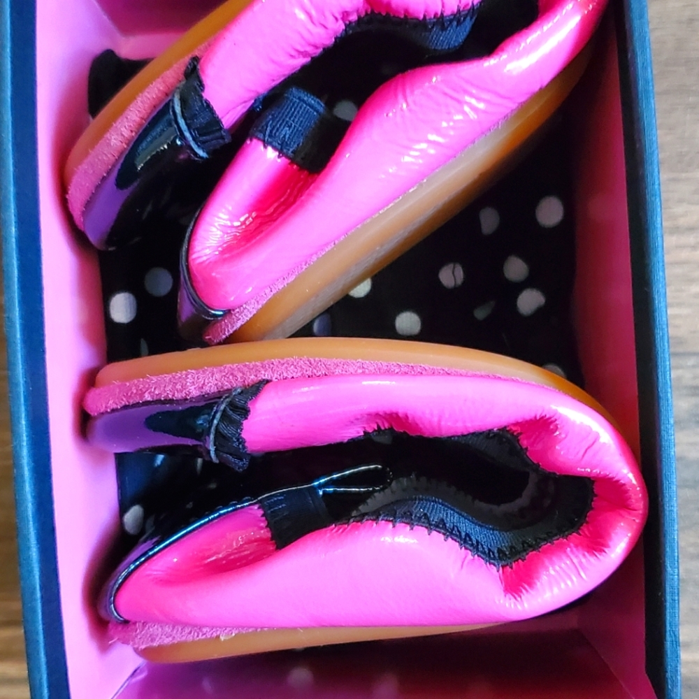 Foldable flats